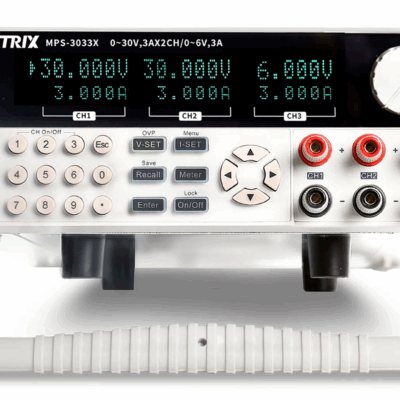PROGRAMMABLE TRIPLE CHANNEL DC POWER-SUPPLY