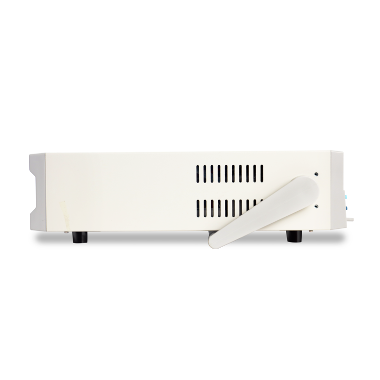 PROGRAMMABLE TRIPLE CHANNEL DC POWER-SUPPLY